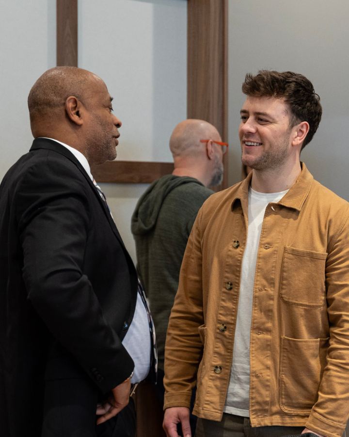Investors and founders in conversation at the annual meeting